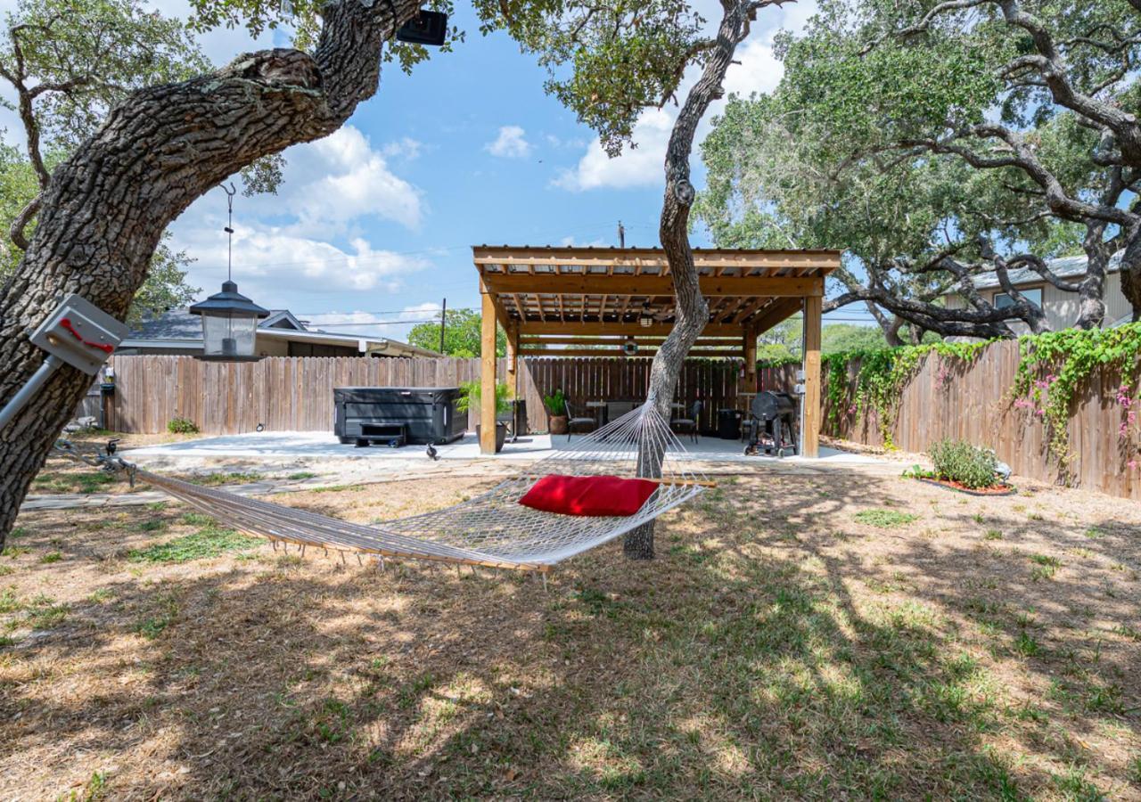 הוילה רוקפורט Knot Bay Haven, Dog Friendly, Hot Tub, Fenced Yard, Patio And Grill, 3 Br מראה חיצוני תמונה