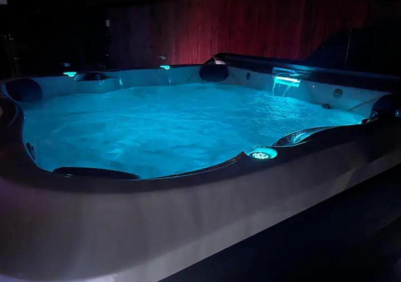 הוילה רוקפורט Knot Bay Haven, Dog Friendly, Hot Tub, Fenced Yard, Patio And Grill, 3 Br מראה חיצוני תמונה